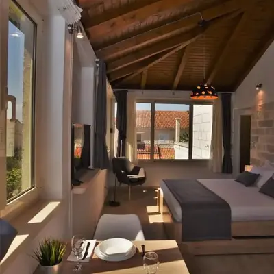 APARTMENTS4YOU SUPETAR 1