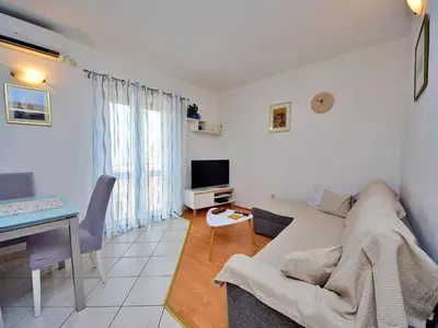TV i/ili zabavni centar u objektu Apartment Ana-2 by Interhome