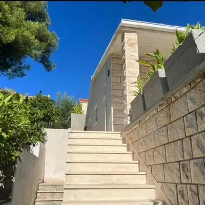 Apartments by the sea Splitska