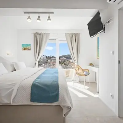 Stunning seaview retreat with terrace