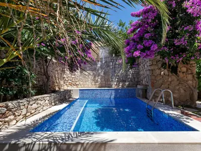 Bazen u objektu Holiday Home Marijan by Interhome ili u blizini