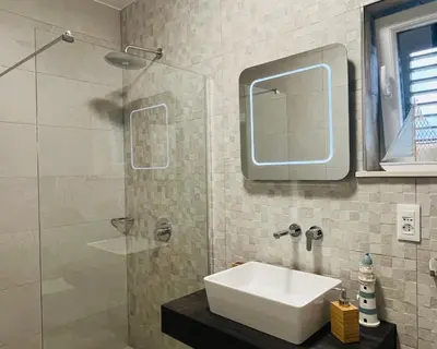 Kupaonica u objektu Villa Luisa für bis zu 8 Personen mit Pool, Klima, Grill, Tischtennis, Boccia