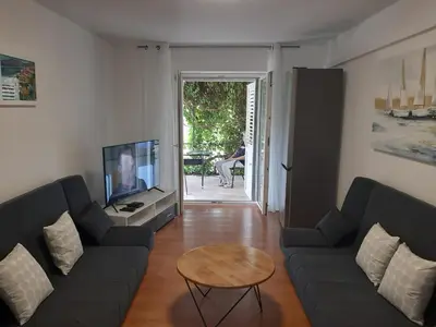 TV i/ili zabavni centar u objektu Apartman Lukić