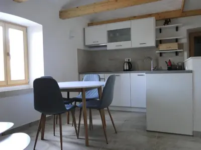 Kuhinja ili čajna kuhinja u objektu Apartments with WiFi Pitve, Hvar - 22114