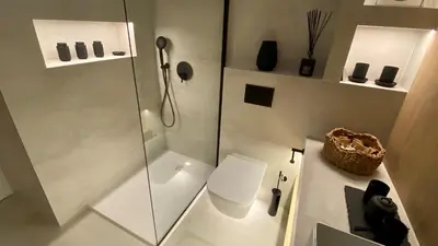 Kupaonica u objektu Up&Above ,New Luxury Apt, Steps from Beach and Old Town