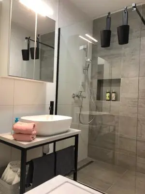 Kupaonica u objektu Maestral apartman