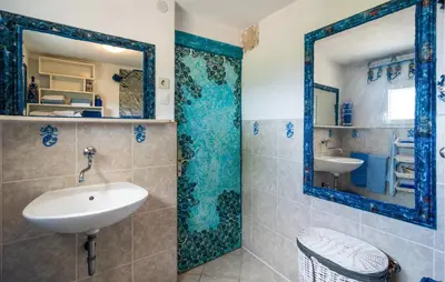 Kupaonica u objektu 2 Bedroom Stunning Home In Novo Selo
