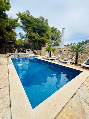 Bazen u objektu Villa Paradisio Ruheoase - Pool - Klima - Küche - Parken ili u blizini