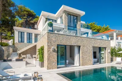 Bazen u objektu Miraculous Brac Villa With Winery and Gym ili u blizini