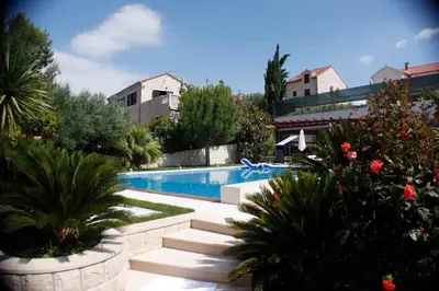 Bazen u objektu Apartments in Podstire - Insel Brac 42460 ili u blizini