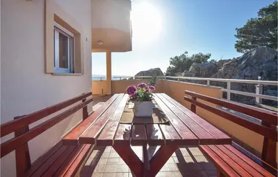 Balkon ili terasa u objektu Cozy Home In Podstrana With Sauna