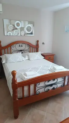 Krevet ili kreveti u jedinici u objektu Charmy Room for two next to the beach