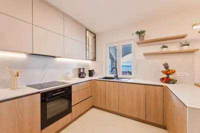 Kuhinja ili čajna kuhinja u objektu Apartment Avorio, Postira Brač