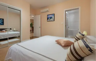 Krevet ili kreveti u jedinici u objektu Stunning Home In Sumartin With Wifi