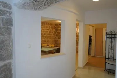 Tlocrt objekta Sea Breeze Studio Apartment, 30m to Pebble Beach, Central Stobreč with Summer Amenities