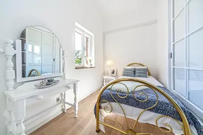 Krevet ili kreveti u jedinici u objektu Villa Skalinada - Pool, Sea View & Private Path to Beach I Baška Voda