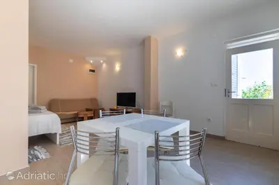 TV i/ili zabavni centar u objektu Studio apartman Bella