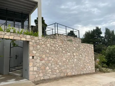 Zgrada u kojoj se nalazi vila
