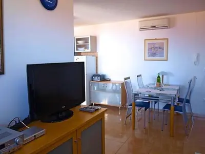 Kuhinja ili čajna kuhinja u objektu Molo Lozna Apartments