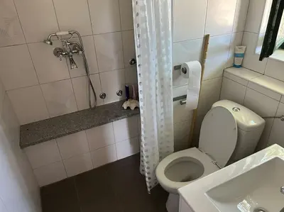 Kupaonica u objektu Studio apartment with a view