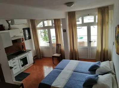 Kuhinja ili čajna kuhinja u objektu Studio apartment Milna, Hvar Buratovic