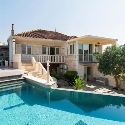3 Bedroom Stunning Home In Selca