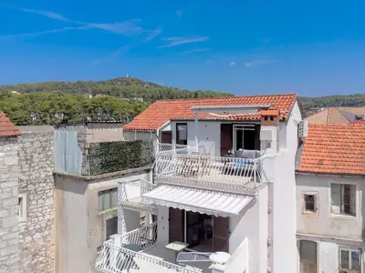 Balkon ili terasa u objektu Pharos Sunset - Stari Grad Center