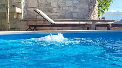 Bazen u objektu Holiday Home Gustirna ili u blizini