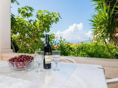 Pića u objektu Apartments Veve - Superior Studio Apartment with Terrace Sea View Vesna ST