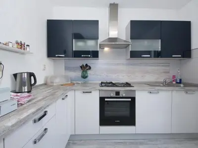 Kuhinja ili čajna kuhinja u objektu Apartment Villa DD - Four Bedroom Apartment With Terrace Sea View ST