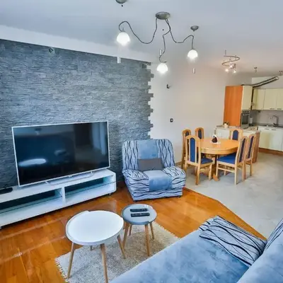 Apartment Lenka with garden