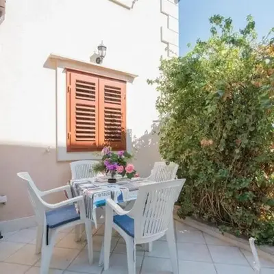 Apartments Longo - One Bedroom Apartment with Terrace