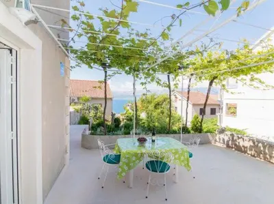 Vrt u objektu Studio apartment with terrace sea view