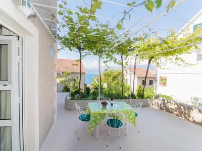 Vrt u objektu Studio apartment with terrace sea view