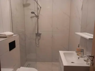 Kupaonica u objektu Apartments Kalajzic - Two Bedroom Apartment with Garden and Terrace A2 ST
