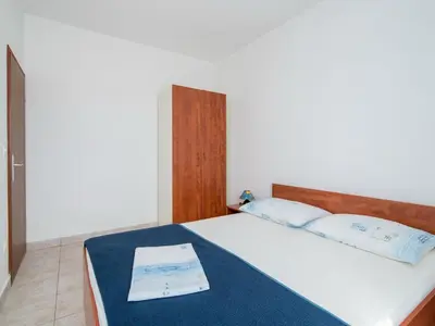 Krevet ili kreveti u jedinici u objektu Apartments Neva- Two Bedroom Apartment with Balcony 4R