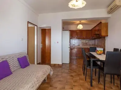 Kuhinja ili čajna kuhinja u objektu Apartments Nena ST - One Bedroom Apartment with Terrace and Sea View A4