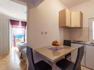 Kuhinja ili čajna kuhinja u objektu Apartments Nena ST - Standard One Bedroom Apartment with Balcony and Sea View A2