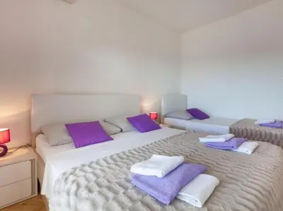Krevet ili kreveti u jedinici u objektu Apartments Nena ST - Standard One Bedroom Apartment with Balcony and Sea View A2