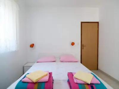 Krevet ili kreveti u jedinici u objektu Apartments Boguvila - Two-Bedroom Family Apartment with Terrace A2 - ST