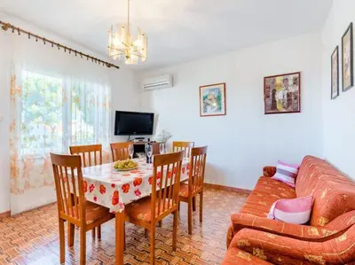 TV i/ili zabavni centar u objektu Apartment Mia-Three Bedroom Apartment with Sea View Terrace