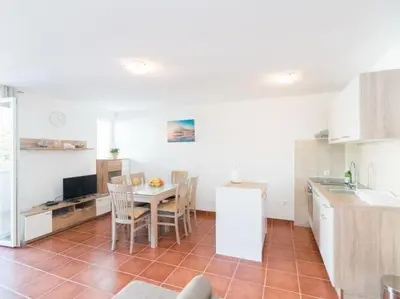 Kuhinja ili čajna kuhinja u objektu Apartment Budimir - Two Bedroom Apartment with Balcony