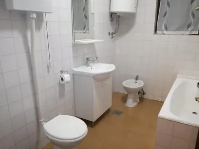 Kupaonica u objektu House Karlo Apartments - One-Bedroom Apartment with Terrace and Sea View A1