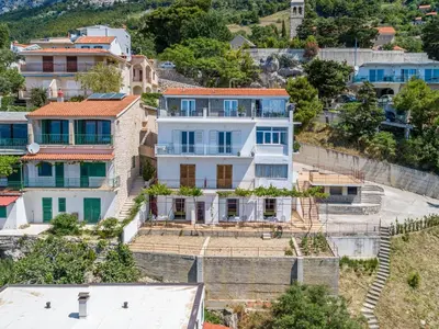 Zgrada u kojoj se nalazi apartman