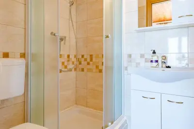 Kupaonica u objektu Rooms Sani - Double Room with Terrace and Sea View S3