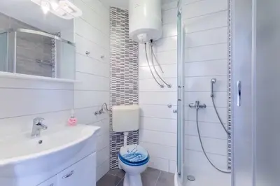 Kupaonica u objektu Villa Stella - Two Bedroom Apartment with Terrace and Sea View Stella