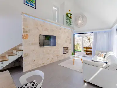 Tlocrt objekta Villa Stone Pearl - Two Bedroom Holiday House with Pool