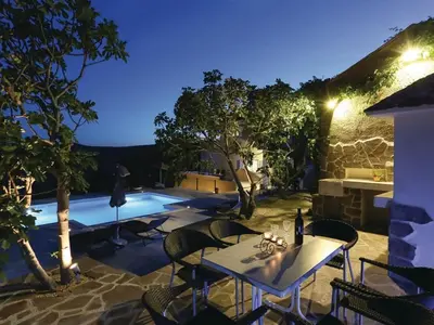 Bazen u objektu Apartment Villa IN - Four-Bedroom Apartment with Private Pool ili u blizini