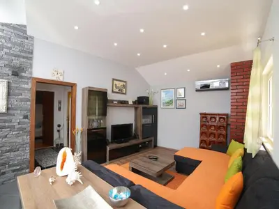 Kuhinja ili čajna kuhinja u objektu Apartment Tonka - Two Bedroom Apartment - ST