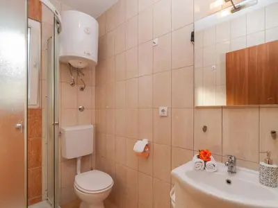 Kupaonica u objektu Apartments Island Beat - One Bedroom Apartment with Balcony and Sea View A7 ST